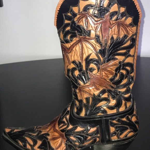 Liberty Boot Co. Custom Handmade Bat Cowboy Boots - Picture 4 of 15